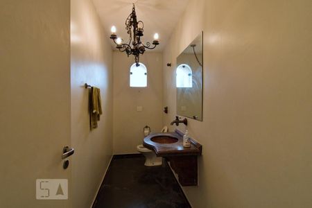 Casa à venda com 550m², 4 quartos e 5 vagas Casa à venda com 550m², 4 quartos e 5 vagasLavabo