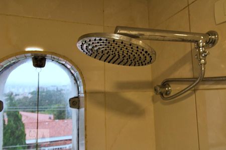 Casa à venda com 550m², 4 quartos e 5 vagas Casa à venda com 550m², 4 quartos e 5 vagasBanheiro da Suíte 2