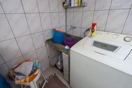 Casa à venda com 122m², 3 quartos e 2 vagasLavanderia