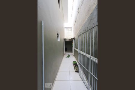 Casa à venda com 122m², 3 quartos e 2 vagasEscada