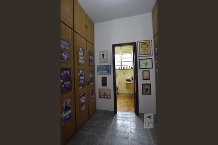 Casa de condomínio à venda com 450m², 4 quartos e 6 vagasCloset da Suíte 1