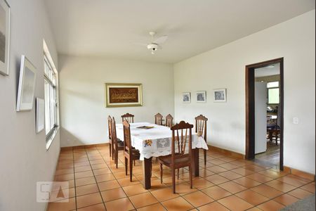 Sala de casa de condomínio à venda com 4 quartos, 450m² em Anil, Rio de Janeiro