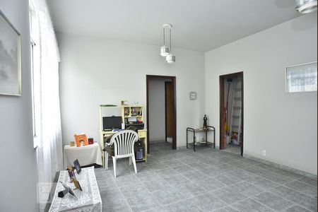 Casa de condomínio à venda com 450m², 4 quartos e 6 vagasHall Superior