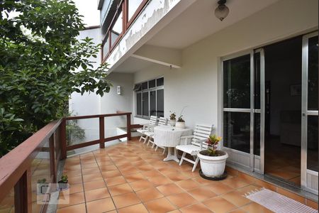 varanda de casa de condomínio à venda com 4 quartos, 450m² em Anil, Rio de Janeiro
