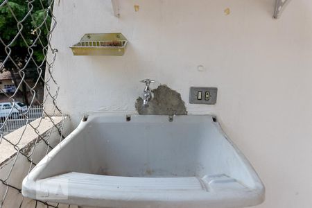 Casa à venda com 420m², 5 quartos e 2 vagas Casa à venda com 420m², 5 quartos e 2 vagasÁrea de Serviço