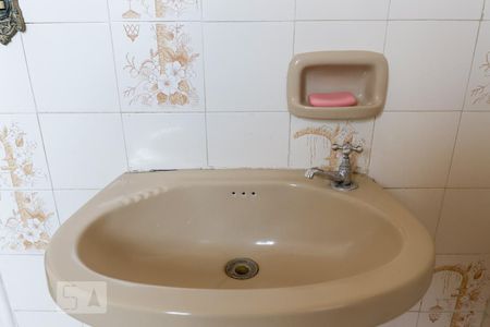 Casa à venda com 420m², 5 quartos e 2 vagas Casa à venda com 420m², 5 quartos e 2 vagasBanheiro