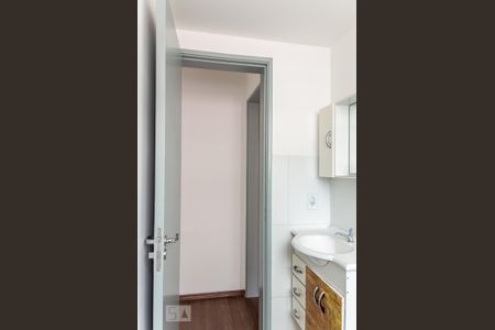 Apartamento para alugar com 46m², 2 quartos e 1 vaga Apartamento para alugar com 46m², 2 quartos e 1 vagaBanheiro