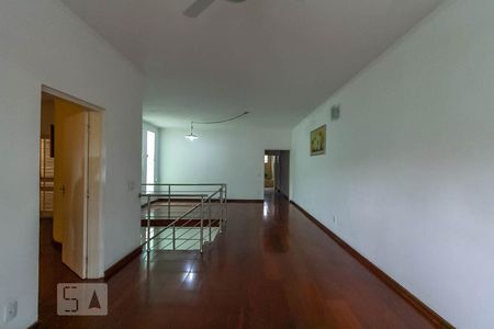 Sala de estar de casa à venda com 3 quartos, 240m² em Vila Dayse, São Bernardo do Campo