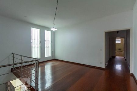 Casa à venda com 240m², 3 quartos e 5 vagasSala de estar