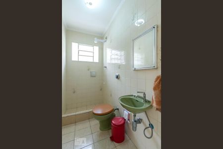 Casa à venda com 240m², 3 quartos e 5 vagasBanheiro de serviço