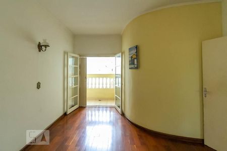 Casa à venda com 240m², 3 quartos e 5 vagasSuíte