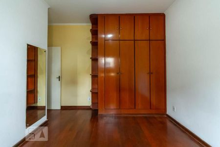 Casa à venda com 240m², 3 quartos e 5 vagasQuarto 2