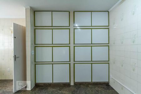 Casa à venda com 240m², 3 quartos e 5 vagasArmários