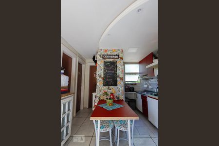 Sala de apartamento à venda com 2 quartos, 35m² em Mário Quintana, Porto Alegre