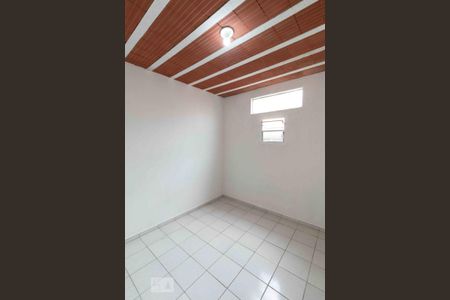 Quarto de kitnet/studio para alugar com 2 quartos, 38m² em Trevo, Belo Horizonte