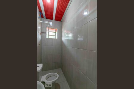 Banheiro de kitnet/studio para alugar com 1 quarto, 26m² em Trevo, Belo Horizonte