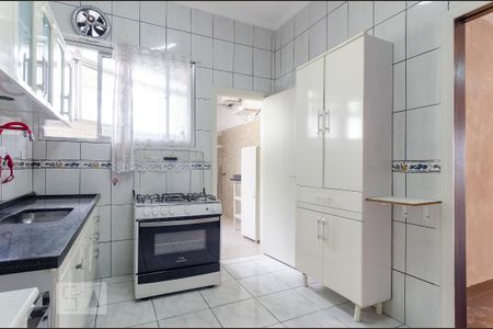 Cozinha de apartamento para alugar com 3 quartos, 90m² em Vila Guarani (z Sul), São Paulo