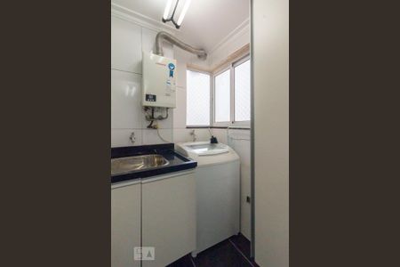 Apartamento à venda com 70m², 3 quartos e 1 vagaÁrea de Serviço