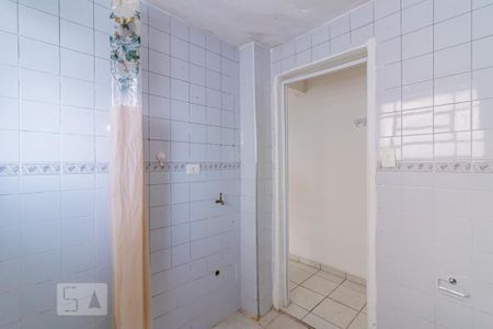 Apartamento para alugar com 69m², 2 quartos e sem vaga Apartamento para alugar com 69m², 2 quartos e sem vagaBanheiro