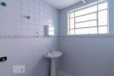 Apartamento para alugar com 69m², 2 quartos e sem vaga Apartamento para alugar com 69m², 2 quartos e sem vagaBanheiro