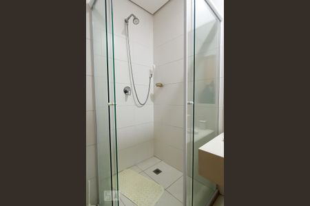 Studio para alugar com 58m², 2 quartos e 1 vaga Studio para alugar com 58m², 2 quartos e 1 vagaBanheiro social