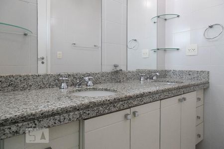 Apartamento para alugar com 113m², 3 quartos e 2 vagasBanheiro da suíte 2