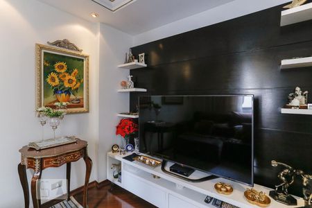 Sala de TV de apartamento à venda com 4 quartos, 136m² em Pompeia, São Paulo