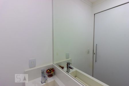 Lavabo de casa de condomínio para alugar com 3 quartos, 120m² em Chácara Pavoeiro, Cotia