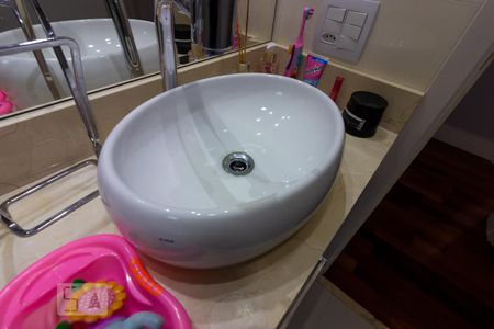 Casa de condomínio para alugar com 120m², 3 quartos e 2 vagas Casa de condomínio para alugar com 120m², 3 quartos e 2 vagasBanheiro 2