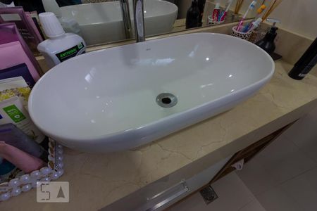 Casa de condomínio para alugar com 120m², 3 quartos e 2 vagas Casa de condomínio para alugar com 120m², 3 quartos e 2 vagasBanheiro - Suite