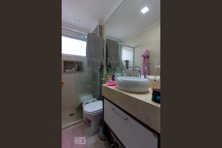 Casa de condomínio para alugar com 120m², 3 quartos e 2 vagas Casa de condomínio para alugar com 120m², 3 quartos e 2 vagasBanheiro 2