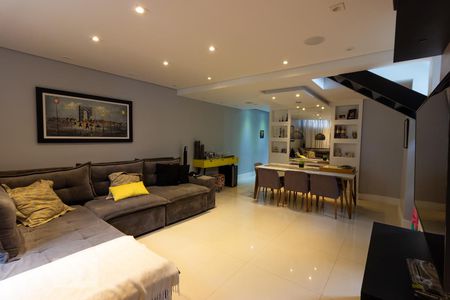 Sala  de casa de condomínio para alugar com 3 quartos, 120m² em Chácara Pavoeiro, Cotia
