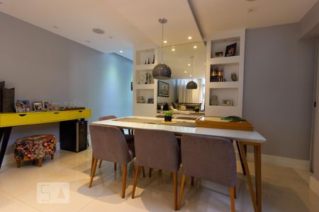 Detalhe - Sala  de casa de condomínio para alugar com 3 quartos, 120m² em Chácara Pavoeiro, Cotia