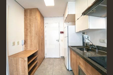 Cozinha de apartamento para alugar com 1 quarto, 32m² em Butantã, São Paulo