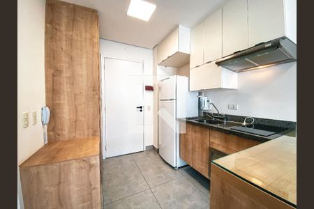 Cozinha de apartamento para alugar com 1 quarto, 32m² em Butantã, São Paulo