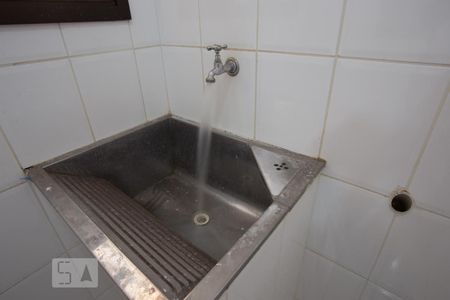 Apartamento para alugar com 70m², 2 quartos e 1 vagaÁrea de serviço - tanque