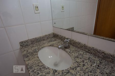 Banheiro social - pia de apartamento para alugar com 2 quartos, 70m² em Jardim Botânico, Ribeirão Preto