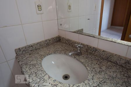 Apartamento para alugar com 70m², 2 quartos e 1 vagaBanheiro da suíte - pia