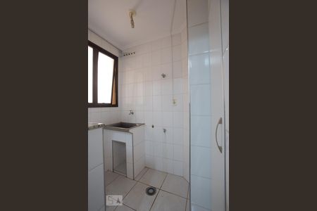 Apartamento para alugar com 70m², 2 quartos e 1 vagaÁrea de serviço