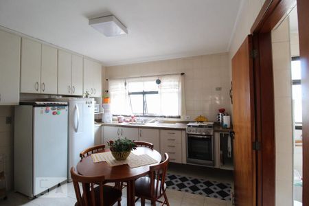 Apartamento à venda com 144m², 3 quartos e 2 vagasCozinha