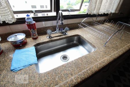 Apartamento à venda com 144m², 3 quartos e 2 vagasCozinha