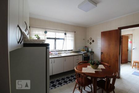 Apartamento à venda com 144m², 3 quartos e 2 vagasCozinha