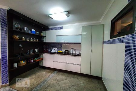 Apartamento para alugar com 530m², 4 quartos e 1 vaga Apartamento para alugar com 530m², 4 quartos e 1 vagaDetalhe Armário