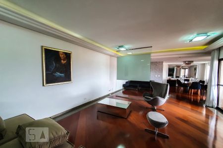Apartamento para alugar com 530m², 4 quartos e 1 vaga Apartamento para alugar com 530m², 4 quartos e 1 vagaSala de Estar