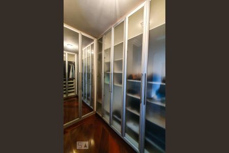 Apartamento para alugar com 530m², 4 quartos e 1 vaga Apartamento para alugar com 530m², 4 quartos e 1 vagaCloset