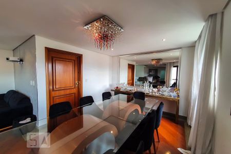 Apartamento para alugar com 530m², 4 quartos e 1 vaga Apartamento para alugar com 530m², 4 quartos e 1 vagaSala de Jantar