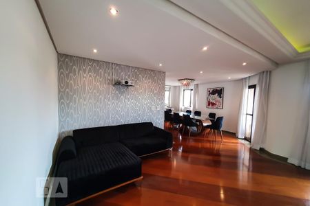 Apartamento para alugar com 530m², 4 quartos e 1 vaga Apartamento para alugar com 530m², 4 quartos e 1 vagaSala de cinema