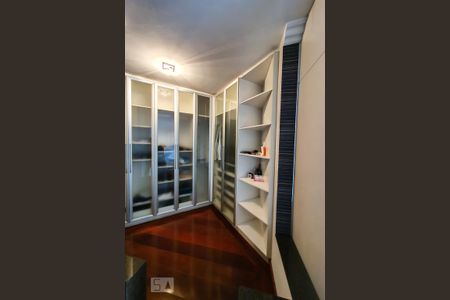 Apartamento para alugar com 530m², 4 quartos e 1 vaga Apartamento para alugar com 530m², 4 quartos e 1 vagaCloset
