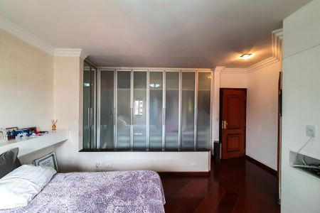 Apartamento para alugar com 530m², 4 quartos e 1 vaga Apartamento para alugar com 530m², 4 quartos e 1 vagaDetalhe Armário Suíte 1