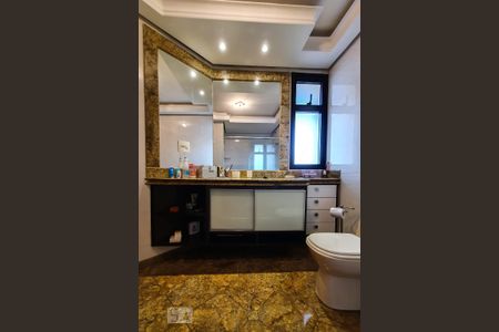 Apartamento para alugar com 530m², 4 quartos e 1 vaga Apartamento para alugar com 530m², 4 quartos e 1 vagaBanheiro Suíte 2